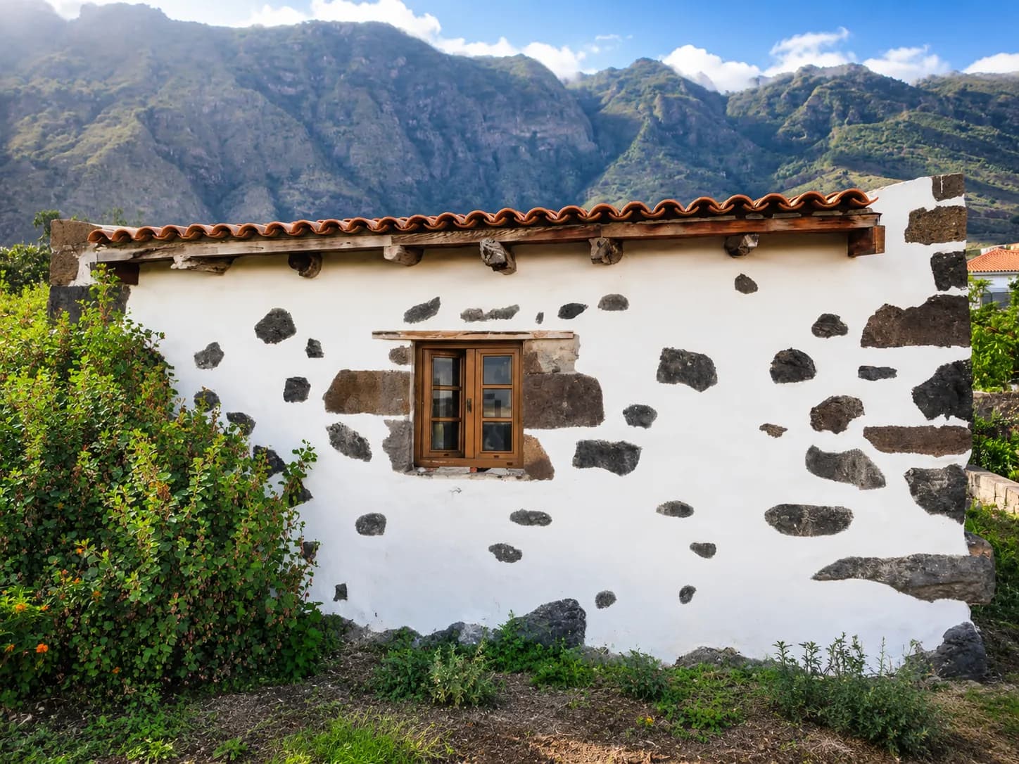 Terreno con casita de piedra restaurada en Frontera (El Hierro)